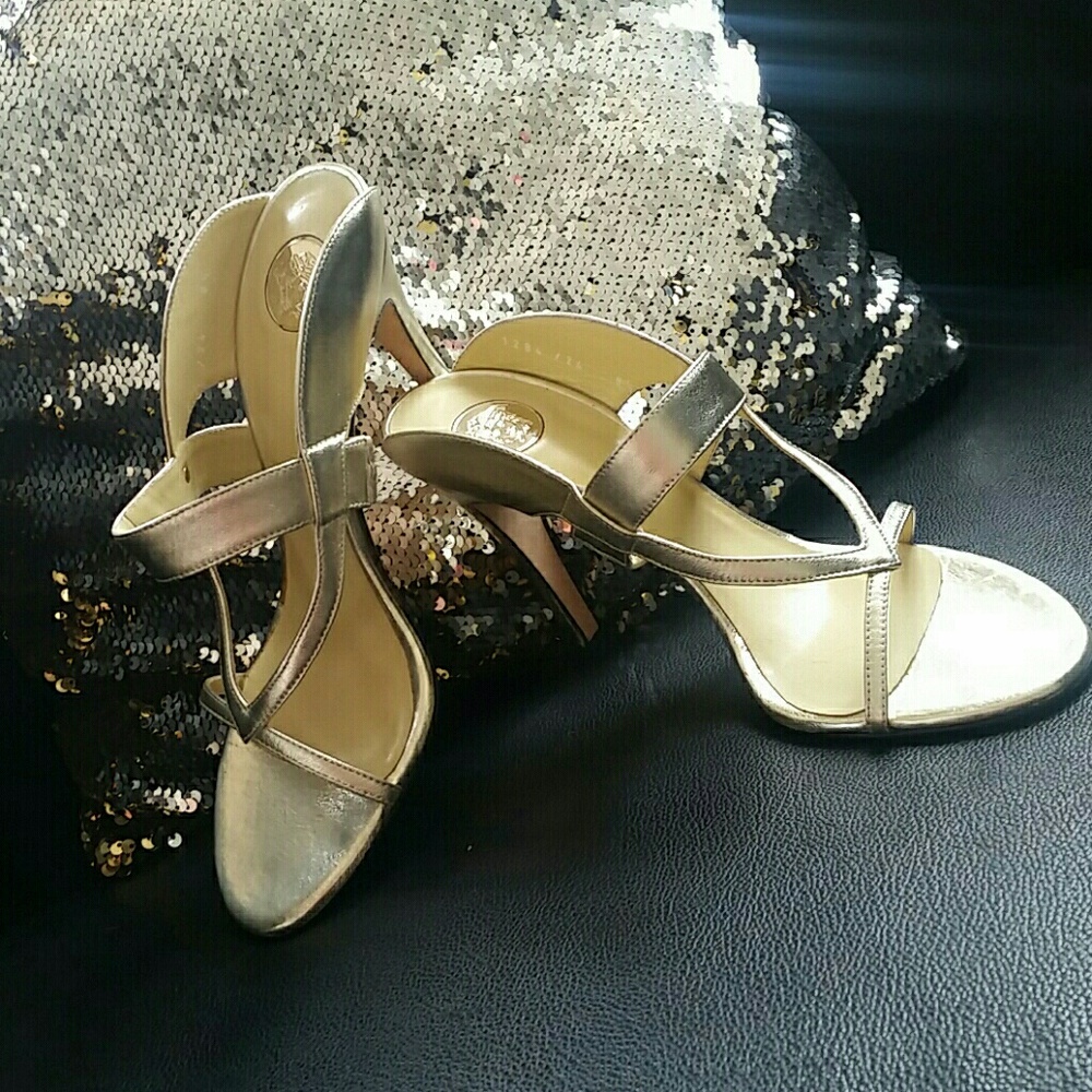 AUTHENTIC VERSACE champagne kitten heels